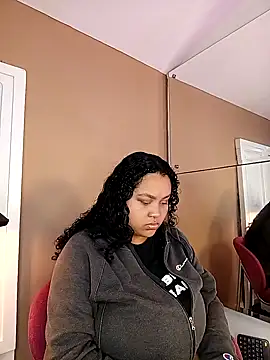 Snapshot of KITY_HILL chatting on February 2026 03:18:01 AM KITY HILL online show from February 2026 03:18:01 AM