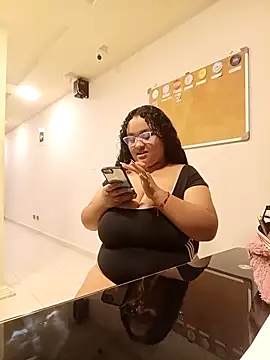 Snapshot of KITY_HILL chatting on March 2026 05:08:02 AM KITY HILL online show from March 2026 05:08:02 AM