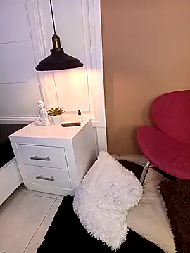 Snapshot of KITY_HILL chatting on March 2026 07:15:01 AM KITY HILL online show from March 2026 07:15:01 AM