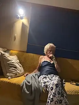 ladyboatlady online show from September 2025 07:46:02 PM