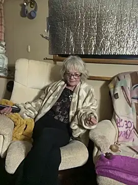 ladyboatlady online show from March 2026 08:02:02 PM