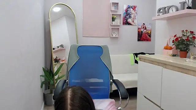 muriel elvin online show from December 2025 06:41:02 AM