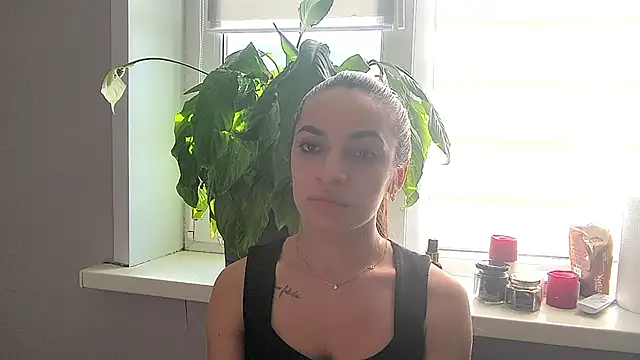 Snapshot of ElwineBooton chatting on April 2026 10:05:01 AM ElwineBooton online show from April 2026 10:05:01 AM