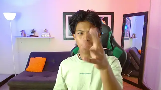 dreyk20 online show from December 2025 01:53:01 PM