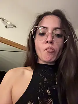 Snapshot of GiuliaDollx chatting on July 2026 08:00:02 PM GiuliaDollx online show from July 2026 08:00:02 PM