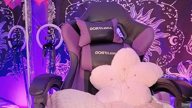 Snapshot of Gaia_Gatex chatting on February 2026 12:45:02 PM Gaia Gatex online show from February 2026 12:45:02 PM