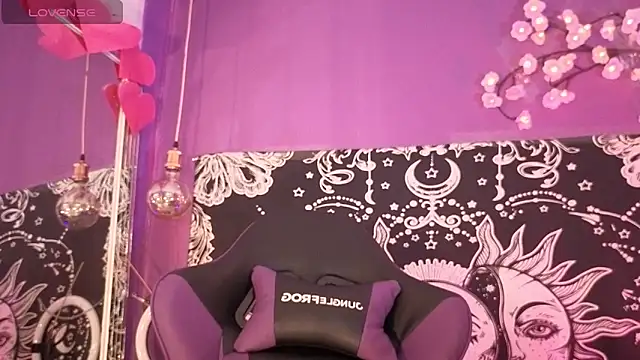 Snapshot of Gaia_Gatex chatting on February 2026 01:45:01 PM Gaia Gatex online show from February 2026 01:45:01 PM