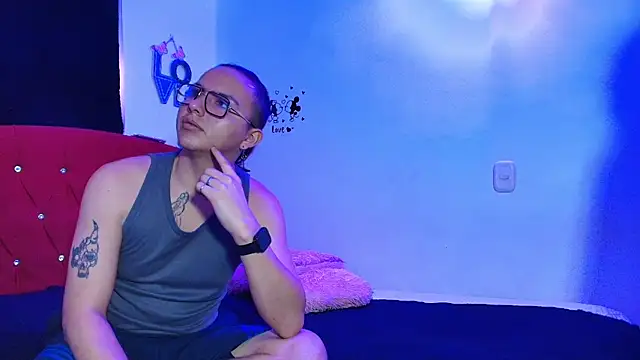 Snapshot of Husbands_Horny chatting on February 2026 12:16:01 PM Husbands Horny online show from February 2026 12:16:01 PM