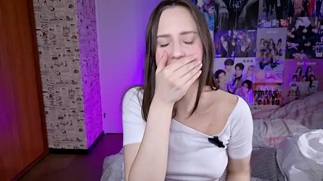 LucyRose3 online show from November 2025 04:28:02 AM