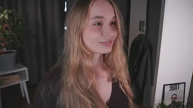 lisa schiele online show from October 2025 08:27:02 PM