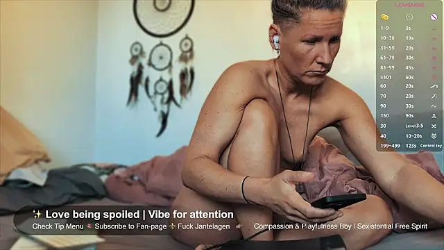 SwingWingWomanSweden online show from March 2026 07:42:01 AM