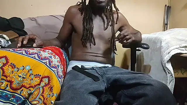 Snapshot of EYEzIAM chatting on October 2025 12:48:02 PM EYEzIAM online show from October 2025 12:48:02 PM