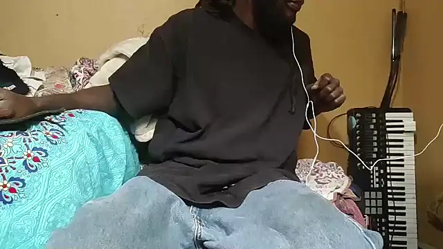 Snapshot of EYEzIAM chatting on October 2025 03:29:02 AM EYEzIAM online show from October 2025 03:29:02 AM