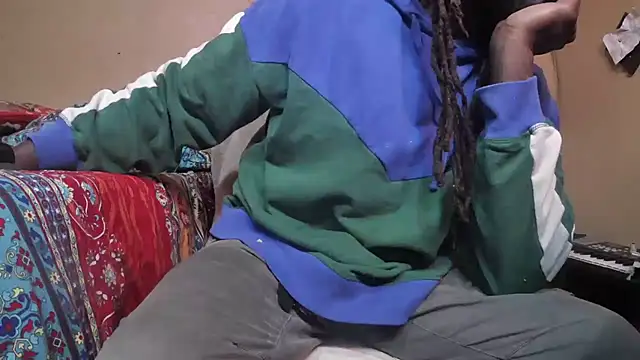 Snapshot of EYEzIAM chatting on December 2025 05:56:01 AM EYEzIAM online show from December 2025 05:56:01 AM