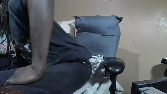 Snapshot of EYEzIAM chatting on February 2026 09:58:01 AM EYEzIAM online show from February 2026 09:58:01 AM