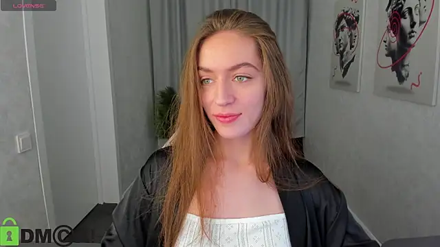 Agnes Wells online show from October 2025 09:21:02 AM