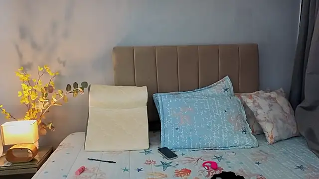 Penelophe01 online show from February 2026 07:00:02 PM