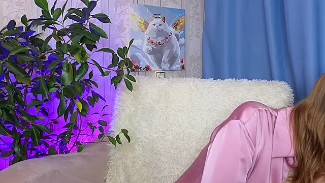 Snapshot of evashiny_ chatting on November 2025 02:34:01 AM evashiny online show from November 2025 02:34:01 AM