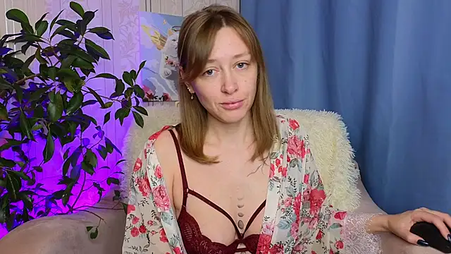 Snapshot of evashiny_ chatting on November 2025 02:33:01 AM evashiny online show from November 2025 02:33:01 AM