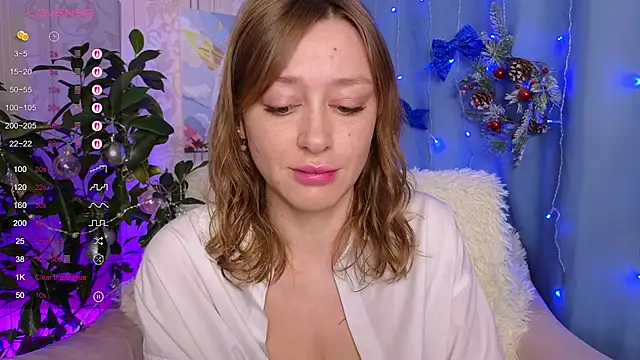 Snapshot of evashiny_ chatting on December 2025 03:11:02 AM evashiny online show from December 2025 03:11:02 AM