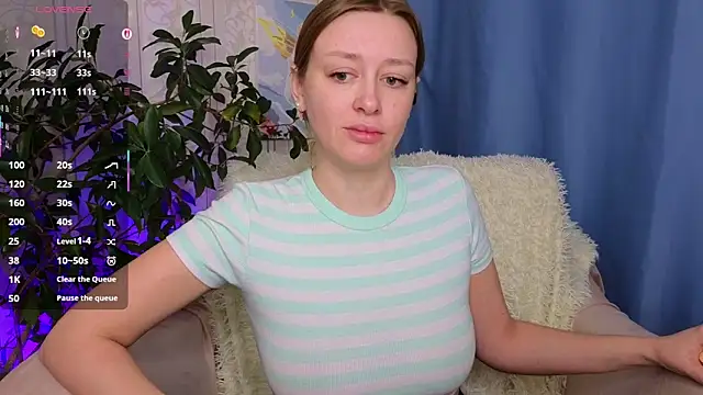 Snapshot of evashiny_ chatting on February 2026 03:11:01 AM evashiny online show from February 2026 03:11:01 AM