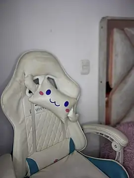 Snapshot of isabela_l chatting on March 2026 03:21:01 AM isabela l online show from March 2026 03:21:01 AM