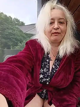 SquirtMilf00 online show from July 2026 10:07:02 AM