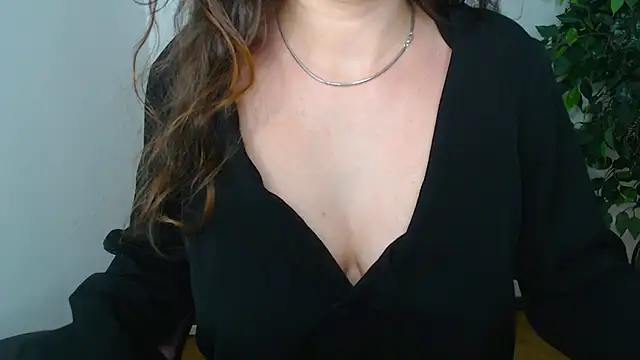 Erika bestboobs online show from September 2025 06:19:02 PM