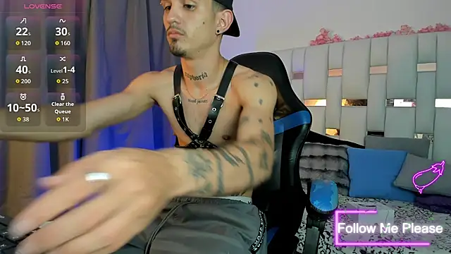 Snapshot of nextboywell1 chatting on March 2026 03:34:02 AM nextboywell1 online show from March 2026 03:34:02 AM