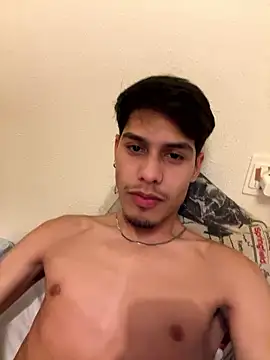 Miguel02ex online show from January 2026 12:49:02 AM