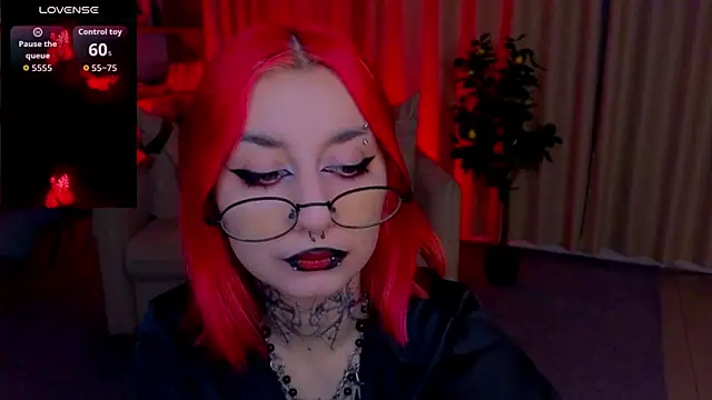 Snapshot of Mistress__Marcelline chatting on July 2026 01:30:02 AM Mistress Marcelline online show from July 2026 01:30:02 AM