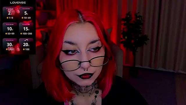 Snapshot of Mistress__Marcelline chatting on July 2026 01:41:01 AM Mistress Marcelline online show from July 2026 01:41:01 AM