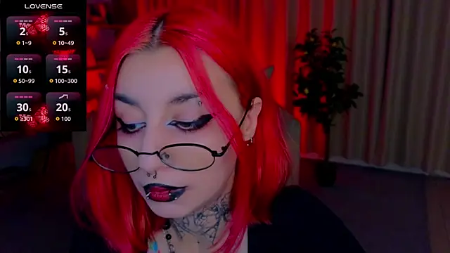 Snapshot of Mistress__Marcelline chatting on July 2026 02:05:17 AM Mistress Marcelline online show from July 2026 02:05:17 AM