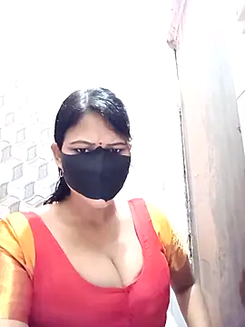 Snapshot of varnika chatting on April 2026 10:35:02 AM varnika online show from April 2026 10:35:02 AM