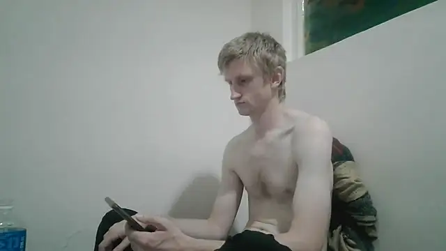 Snapshot of tcute0 chatting on April 2026 09:27:01 PM tcute0 online show from April 2026 09:27:01 PM