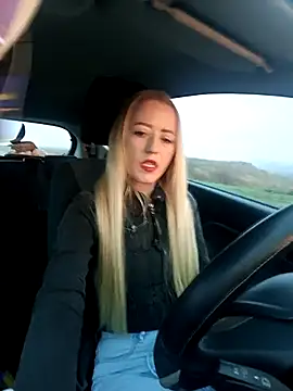 DeeA Blondy online show from November 2025 05:19:02 AM