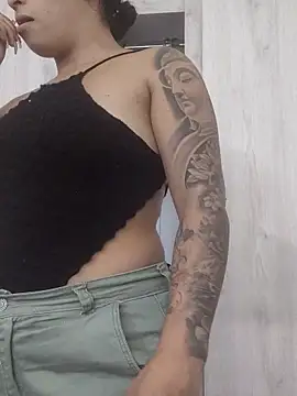 Valenn fernandez online show from April 2026 06:34:01 PM