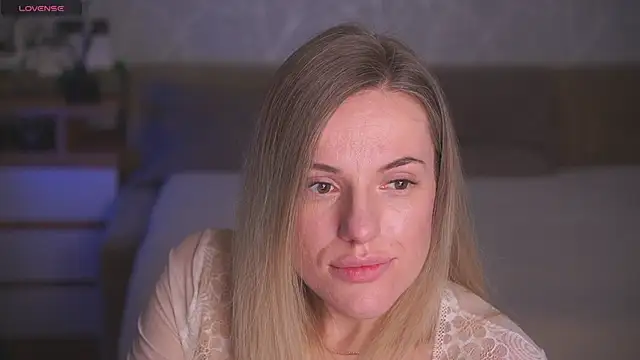 Snapshot of Vanille_Mystery chatting on April 2026 08:17:01 PM Vanille Mystery online show from April 2026 08:17:01 PM