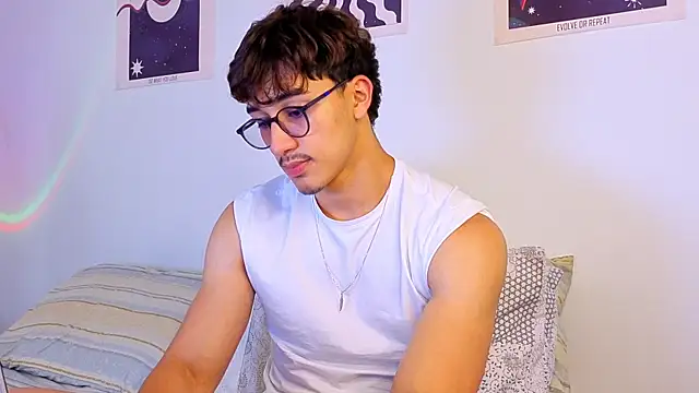 LatinReall online show from September 2025 08:23:01 PM