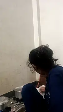 Guriya0076 online show from November 2025 03:18:02 AM