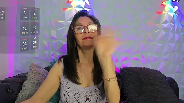 SabinaDeluxe cg online show from December 2025 12:12:01 PM