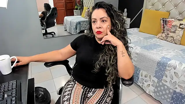 kris milff online show from September 2025 12:31:02 PM