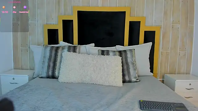 isabellasouza online show from December 2025 07:43:01 PM