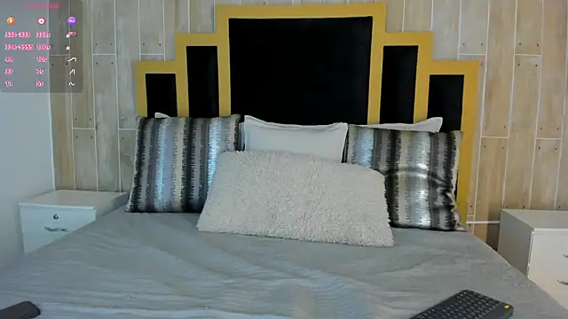 isabellasouza online show from December 2025 07:32:01 PM