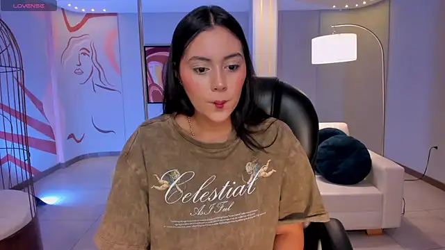 AmbarJames  online show from October 2025 10:35:02 AM