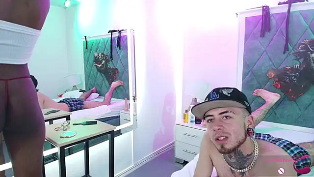 Asha zuri and adam online show from November 2025 12:48:01 PM