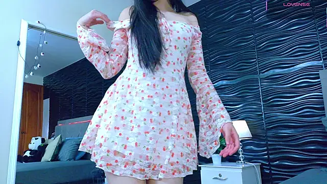 Ambar Bull online show from October 2025 12:05:02 PM