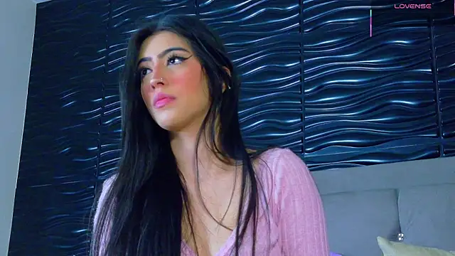 Ambar Bull online show from December 2025 01:31:01 PM