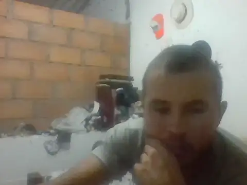 santiii   12 online show from December 2025 03:35:02 AM