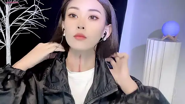 Snapshot of xiaoyue8888 chatting on September 2025 12:01:02 AM xiaoyue8888 online show from September 2025 12:01:02 AM